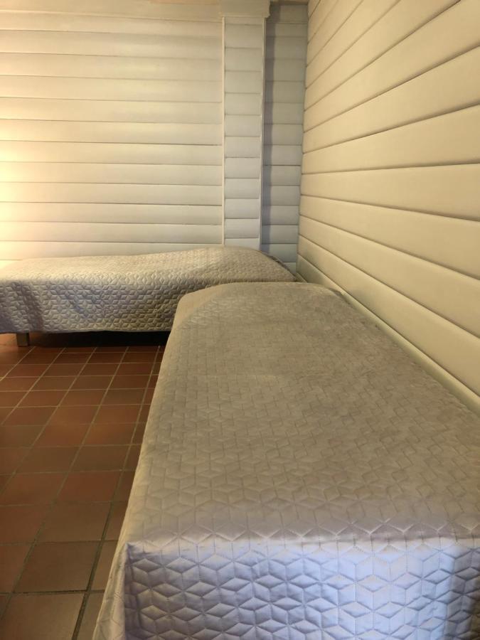 Appartement Korshamn Rorbuer à Lyngdal Extérieur photo
